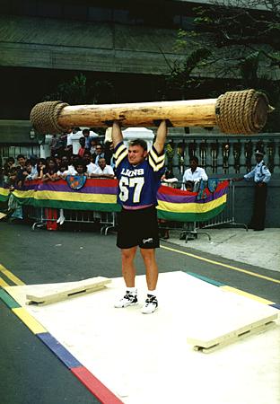 Маврикий. «World's strongest men '96».